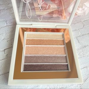 RiRi MAC Heart Holiday LIMITED EDITION - Phresh Out NEW